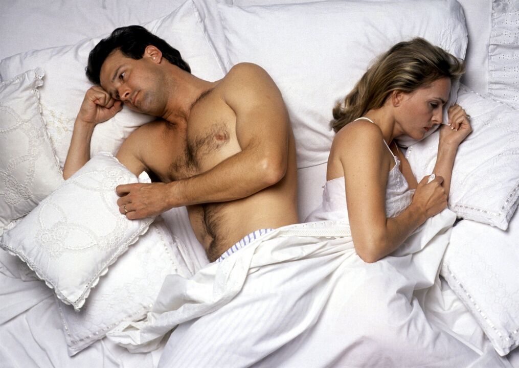 woman in bed with a man with poor potency, how to increase